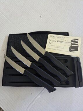 Pampered Chef Steak Knife Set of 4 Black Case & Built in Sharpener #1035 knives